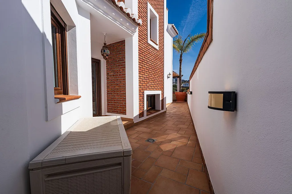 Villa en venta en Nerja, zona playa de Burriana