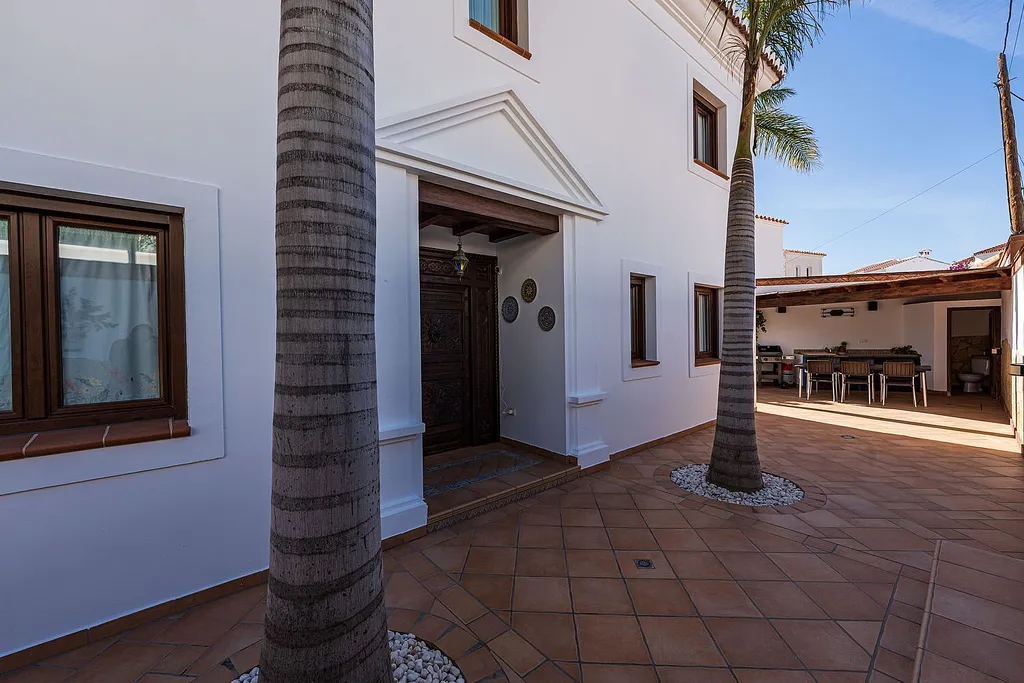 Villa en venta en Nerja, zona playa de Burriana