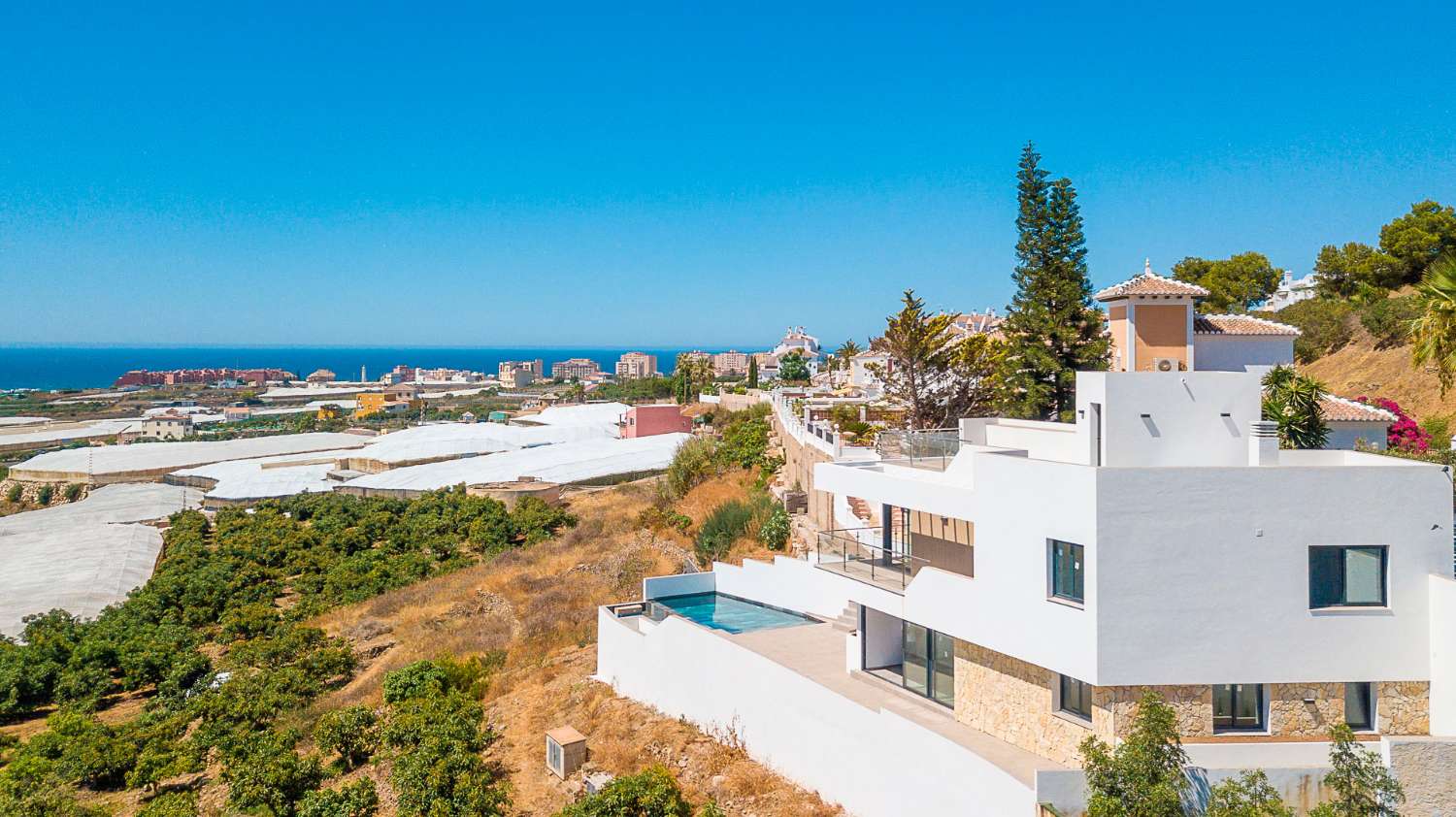 Villa for sale in Torrox Park