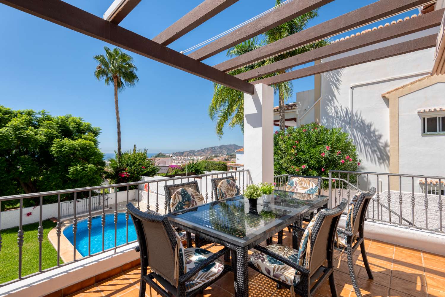 Frittliggende villa med privat basseng til salgs i Nerja (Capistrano-området)