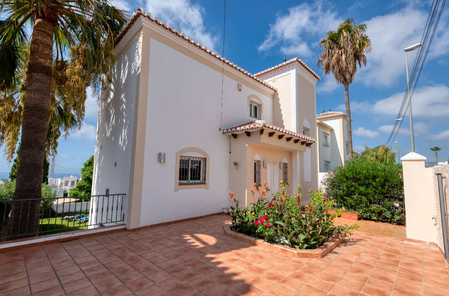 Villa con piscina privada a la venta en Nerja (Zona de Capistrano).