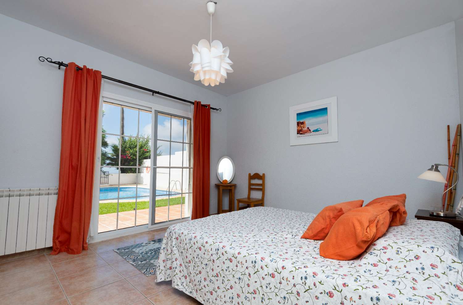 Freistehende Villa mit privatem Pool zum Verkauf in Nerja (Gegend um Capistrano)