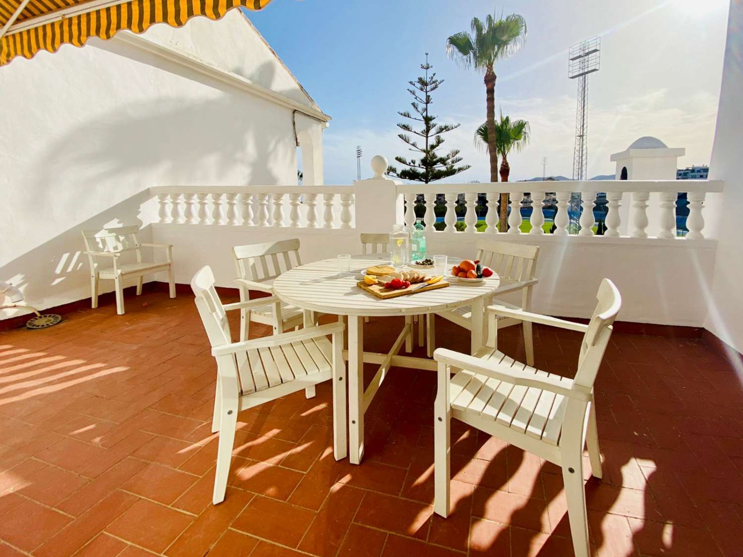 Apartamento dúplex en venta en La Rosas, Nerja