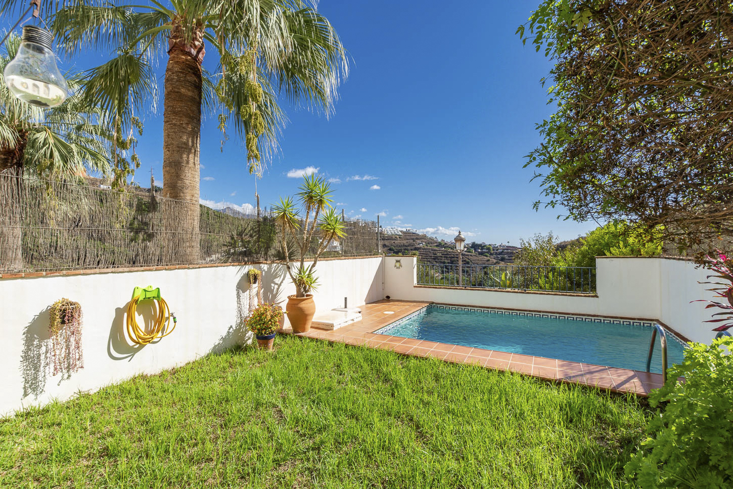 Charming 4-Bed Terraced House with Pool & Sea Views on Tamango Hill