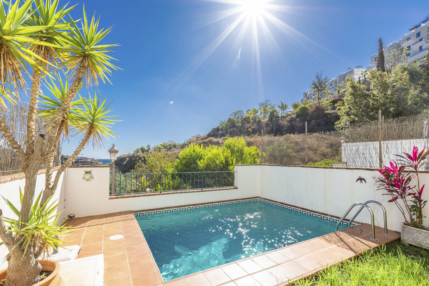 Charming 4-Bed Terraced House with Pool & Sea Views on Tamango Hill