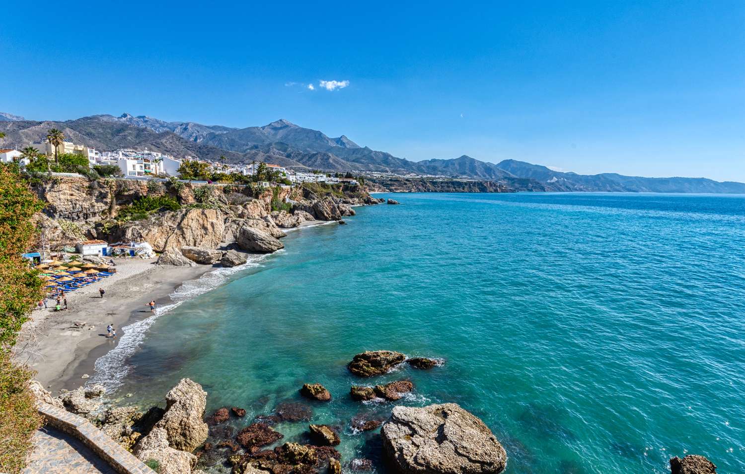 Dachgeschosswohnung zum Verkauf in Nerja, Strandbereich Burriana