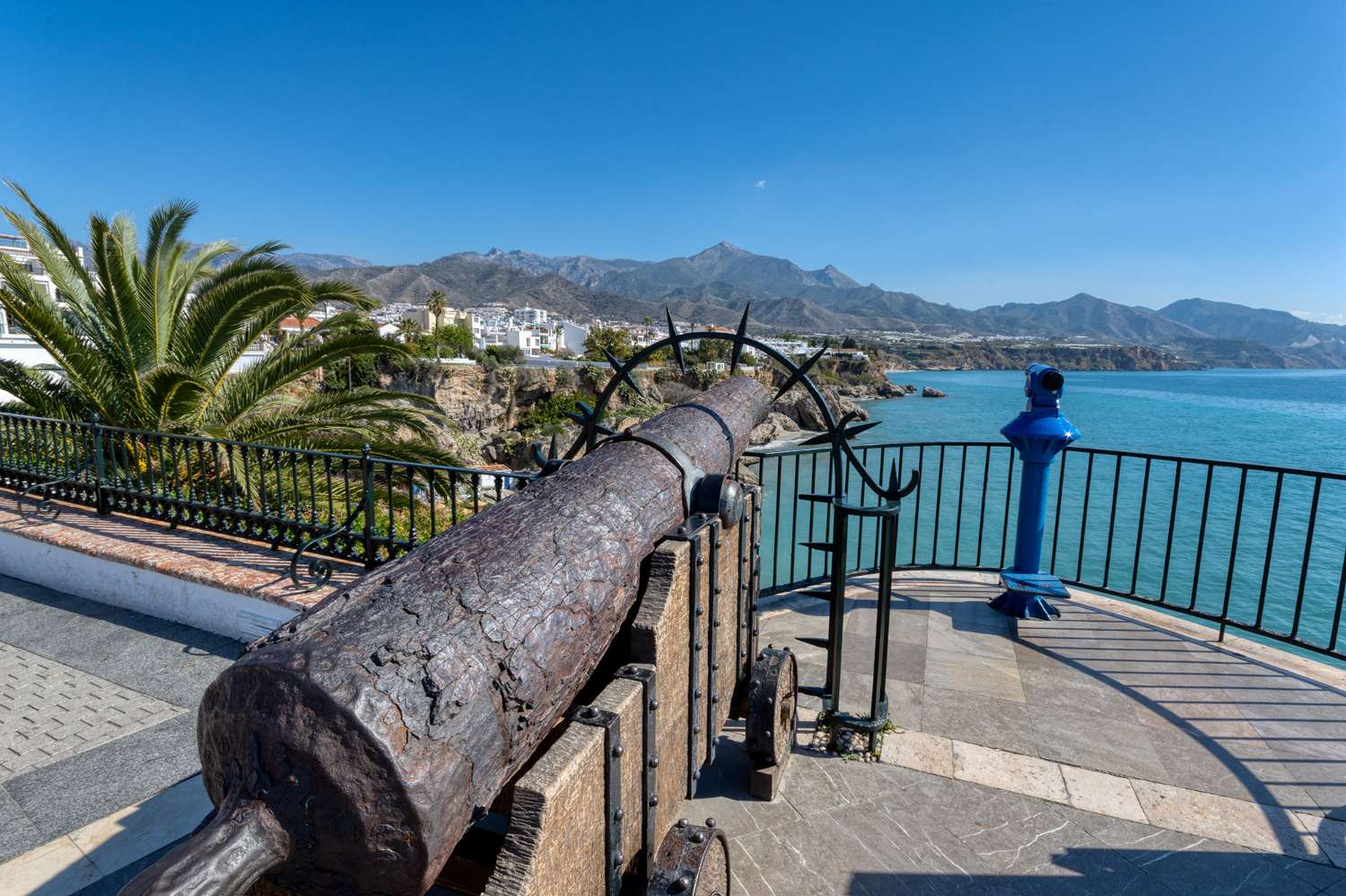 Wohnung zu verkaufen in Nerja, Capistrano Village