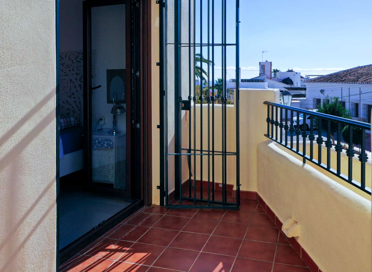 Charming Townhouse with Communal Pool, Walking Distance to Burriana Beach in Nerja