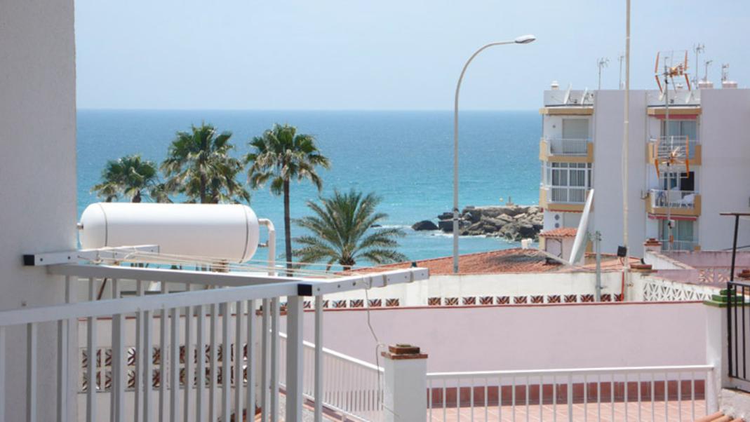 Apartment for sale in Nerja, Torrecilla beach