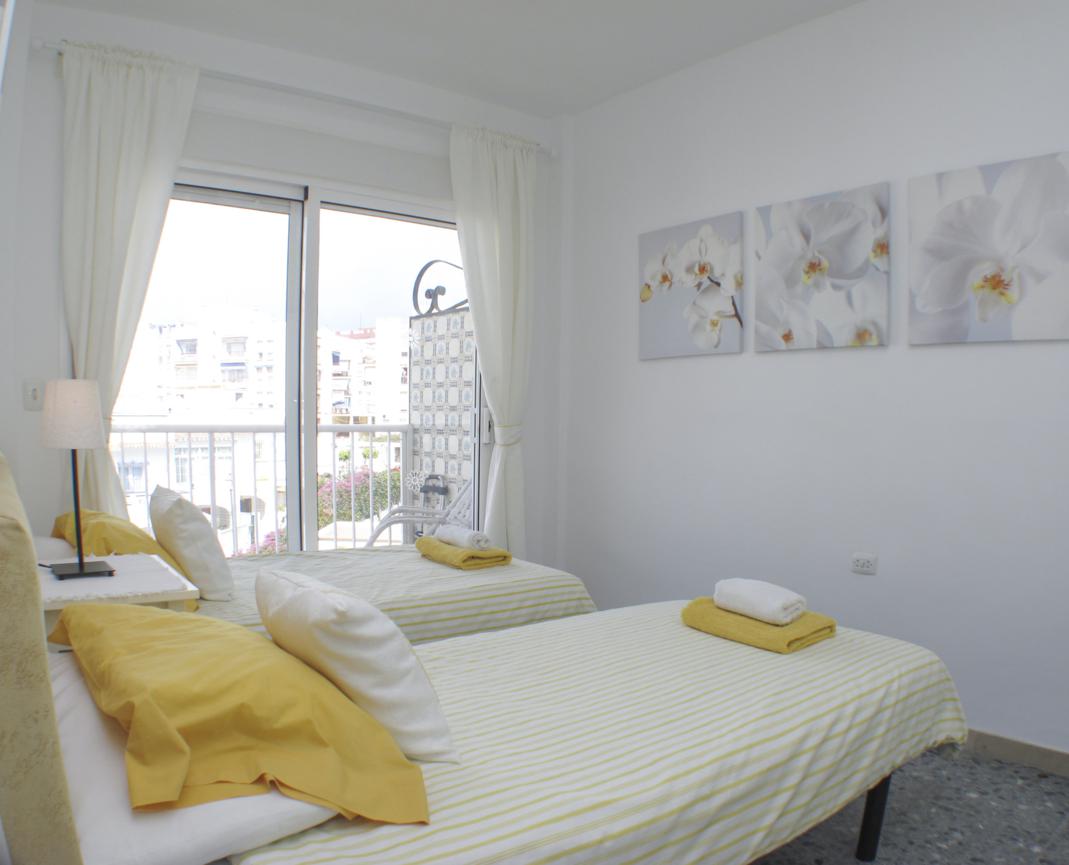 Apartment for sale in Nerja, Torrecilla beach