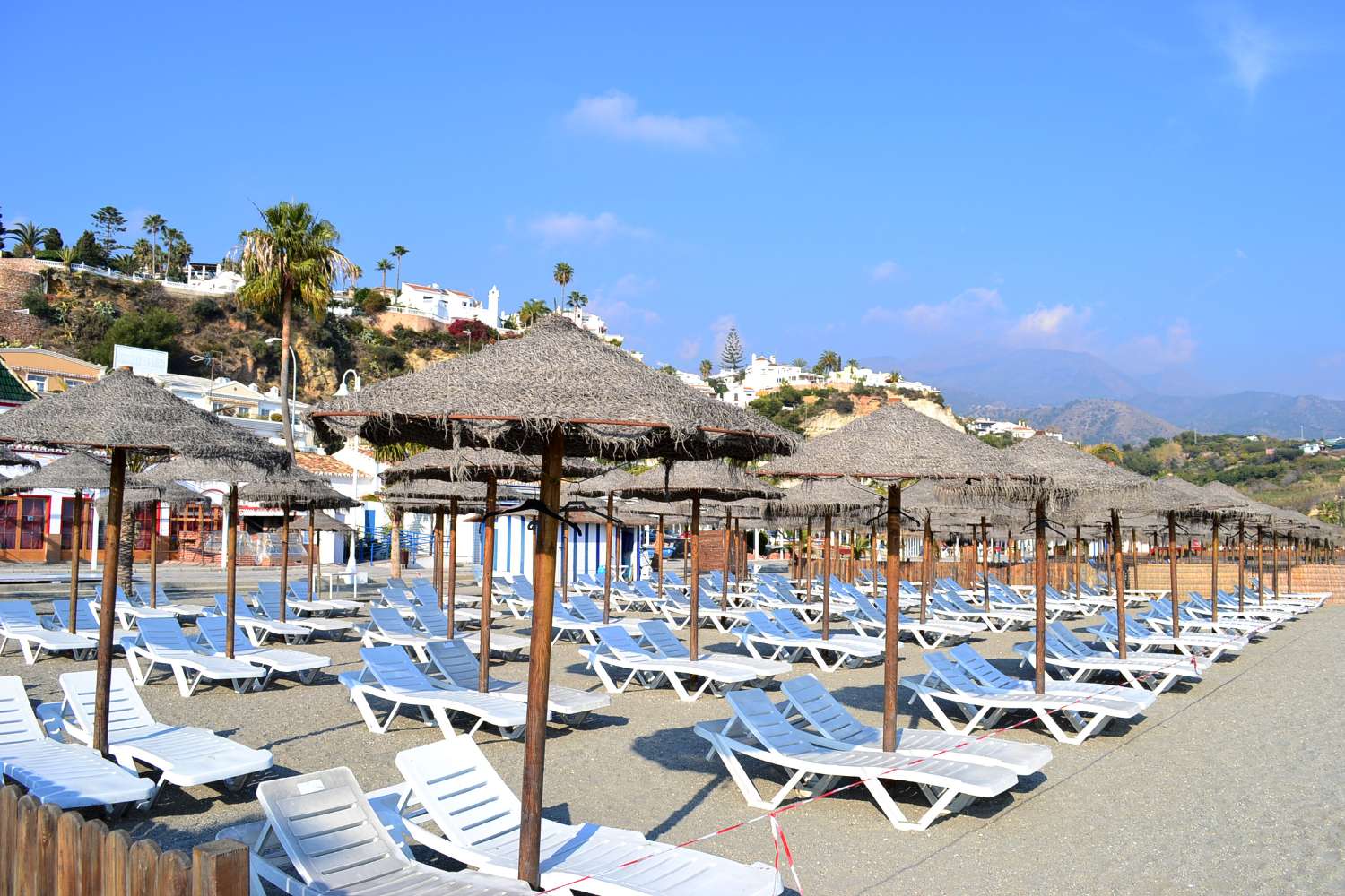 A beautifully presented one-bedroom apartment just meters from the famous Burriana Beach in Nerja.